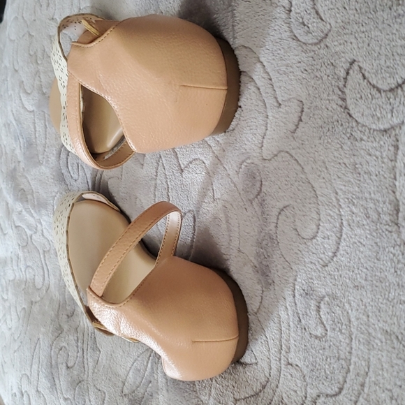 Old navy flats - Picture 4 of 6